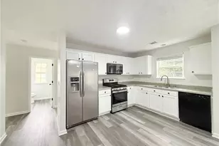 928 Shannon Road SW, Loganville, GA 30052 - Photo 2