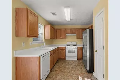 312 Jasmine Drive, Locust Grove, GA 30248 - Photo 4