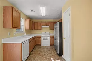 312 Jasmine Dr, Locust Grove, GA 30248 - Photo 4