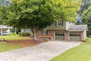 4561 Fairfax Pl, Powder Springs, GA 30127 - Photo 2