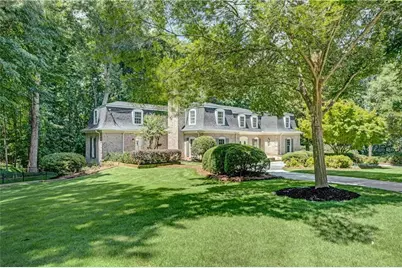 8180 Tynecastle Drive, Sandy Springs, GA 30350 - Photo 2