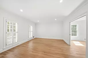1153 Byrnwyck Way NE, Brookhaven, GA 30319 - Photo 4