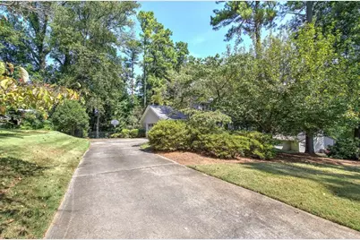 2747 Pinestream Drive NE, Marietta, GA 30068 - Photo 58