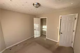 3503 Creekview Dr, Union City, GA 30291 - Photo 2