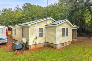 393 N Red Rock Rd, Toccoa, GA 30577 - Photo 36