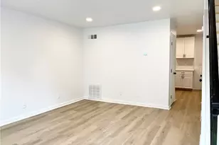 359 Mimosa Dr, Buford, GA 30518 - Photo 4