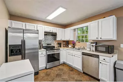 541 Melrose Drive, Forest Park, GA 30297 - Photo 6