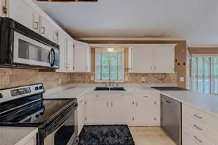 220 Timber Laurel Ln, Lawrenceville, GA 30043 - Photo 10