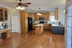 190 Baywatch Cir, Fayetteville, GA 30215 - Photo 8
