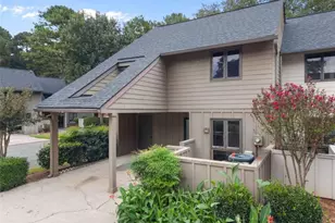 915 Cedar Creek S, Marietta, GA 30067 - Photo 2