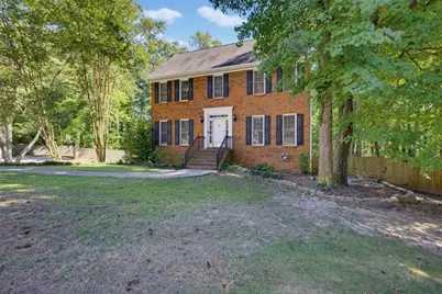2711 Lochraven Court, Snellville, GA 30039 - Photo 2