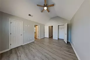 7010 Mahogany Dr, Fairburn, GA 30213 - Photo 8