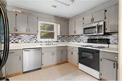 5510 Concord Circle, Gainesville, GA 30507 - Photo 6