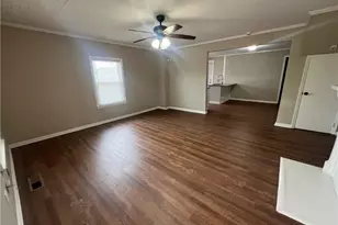 21 Highland St, Gainesville, GA 30501 - Photo 2