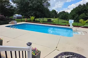 2199 Horsley Mill Rd, Carrollton, GA 30116 - Photo 6