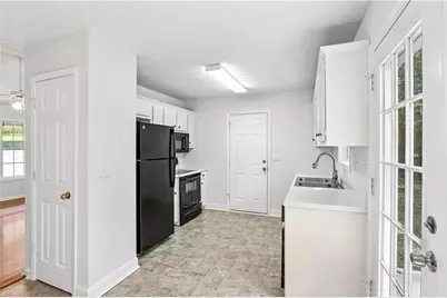 5511 Pond Mill Court, Flowery Branch, GA 30542 - Photo 8