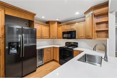 880 Bridge Pointe Court, Alpharetta, GA 30005 - Photo 8