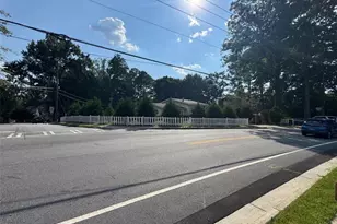 3912 Donaldson Dr, Atlanta, GA 30341 - Photo 2
