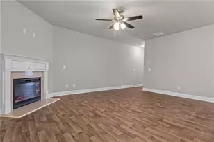 9 Richardson St, Winder, GA 30680 - Photo 6