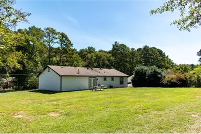 1077 Sawgrass Court SW, Lilburn, GA 30047 - Photo 32