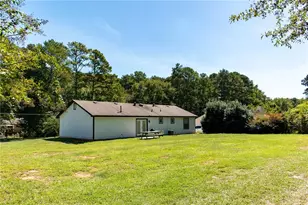 1077 Sawgrass Ct SW, Lilburn, GA 30047 - Photo 32