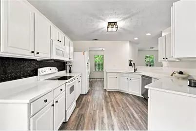 3590 Hamilton Creek Trail, Buford, GA 30519 - Photo 14