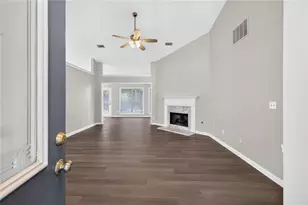 4957 Overlook View Ct NW, Duluth, GA 30096 - Photo 4