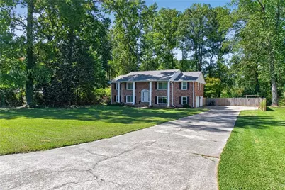 869 April Drive SW, Conyers, GA 30094 - Photo 4