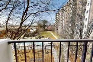 300 Johnson Ferry Road NE, Sandy Springs, GA 30328 - Photo 2