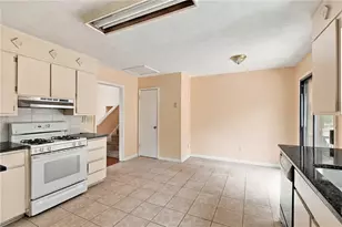 371 St Simon's Cove, Lawrenceville, GA 30044 - Photo 8