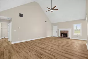 1512 Queen Elizabeth Dr, Locust Grove, GA 30248 - Photo 6