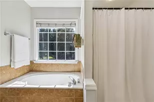 5052 Raventhorpe Ct, Suwanee, GA 30024 - Photo 16