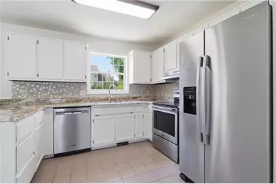5430 Princeton Oaks Drive, Sugar Hill, GA 30518 - Photo 2