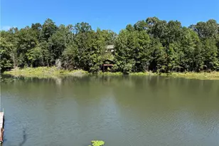 263 Cole Lake Dr, Toccoa, GA 30577 - Photo 2