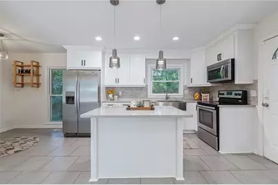 2332 Tanglewood Circle NE, Atlanta, GA 30345 - Photo 10