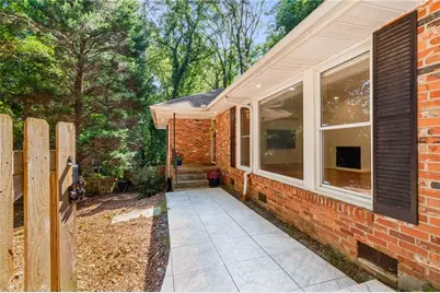 2332 Tanglewood Circle NE, Atlanta, GA 30345 - Photo 4