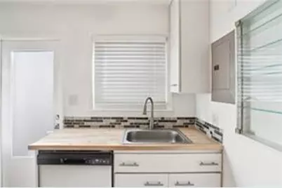 3510 Roswell Road NW #J3, Atlanta, GA 30305 - Photo 6