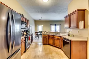 234 Greenview Ln, Lawrenceville, GA 30046 - Photo 4