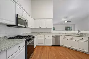 3493 Dunbar Ln, Suwanee, GA 30024 - Photo 2