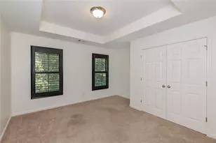 5561 Julian Pl, Atlanta, GA 30342 - Photo 22