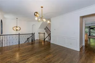 5561 Julian Pl, Atlanta, GA 30342 - Photo 8