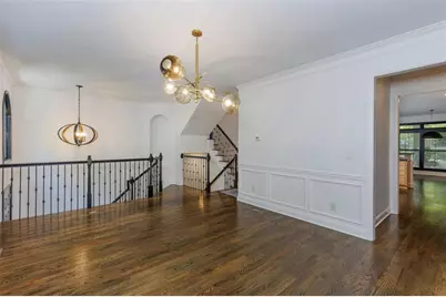 5561 Julian Place, Atlanta, GA 30342 - Photo 8