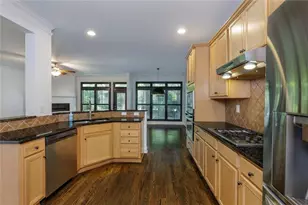 5561 Julian Pl, Atlanta, GA 30342 - Photo 20