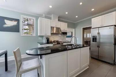 241 Lakeview Avenue NE, Atlanta, GA 30305 - Photo 12