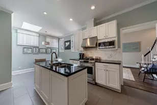 241 Lakeview Ave NE, Atlanta, GA 30305 - Photo 10