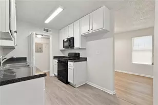 6237 Creekford Dr, Lithonia, GA 30058 - Photo 4
