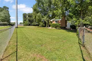 1118 Crestview Cir NE, Conyers, GA 30012 - Photo 18