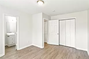 7980 Woodlake Dr, Riverdale, GA 30274 - Photo 6