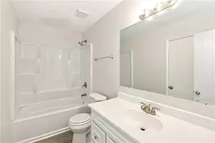 7980 Woodlake Dr, Riverdale, GA 30274 - Photo 14