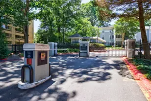 303 Summit N Dr NE, Atlanta, GA 30324 - Photo 34